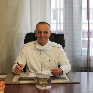 Dr Elias                                       Tarabay