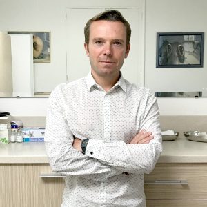 Dr Emmanuel Molinari