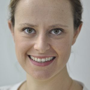 Dr Julie LE LAUSQUE