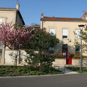 Dr Marie DESCHARMES