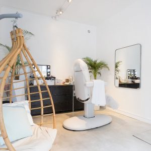 So Glam Beauty Bar